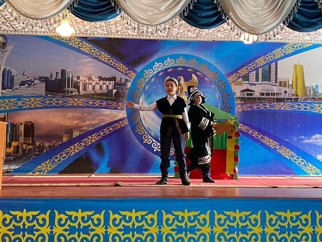 "Театр сабақтары» жобасы және «Оқуға құштар мектеп» жобасы